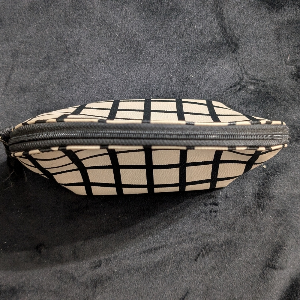 Large Bag With Matching Wallet And Pouch - image 8